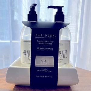 NWT Rae Dunn soap set